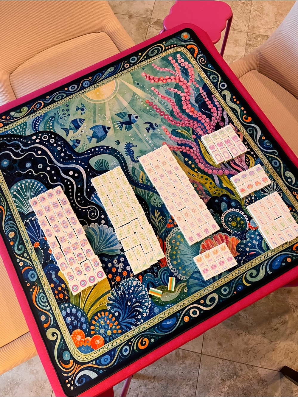 Mahjong Tile Set with Matching Mat